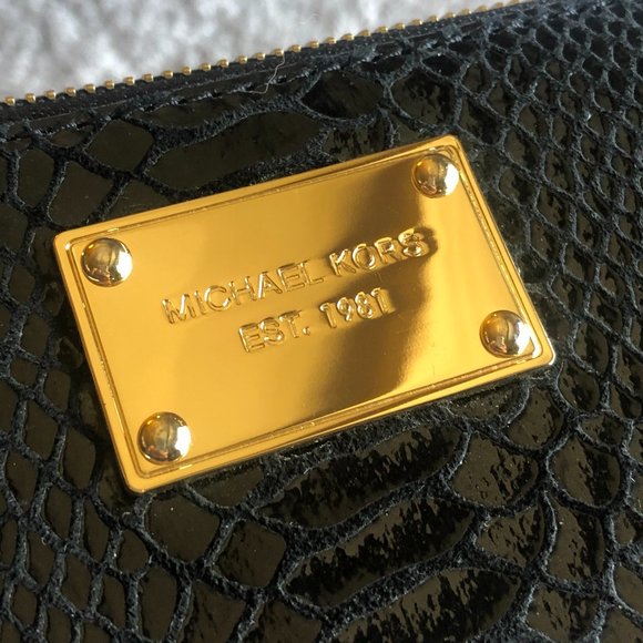 Michael Kors Snakeskin Leather Wallet/Wristlet - Picture 5 of 6